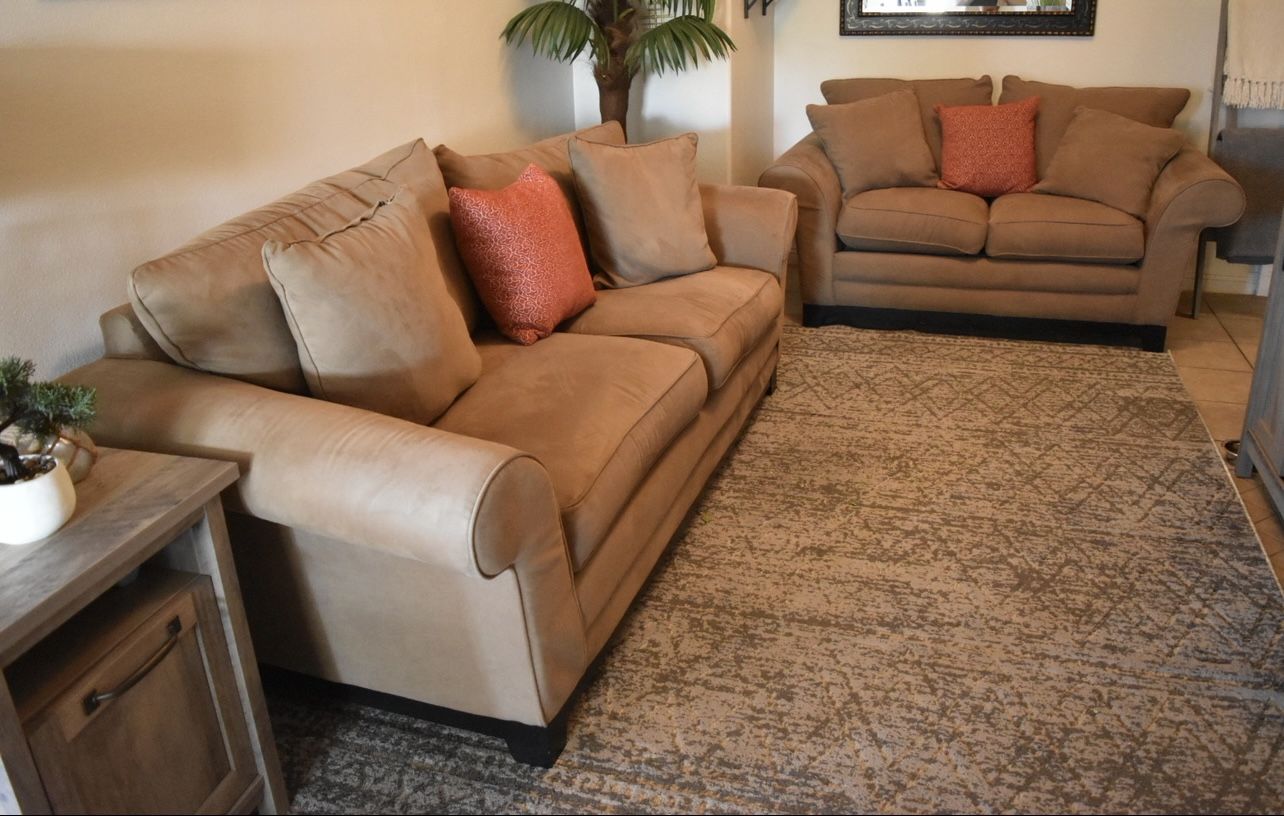 Sofa Set $200