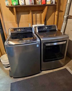 LG Washer & Dryer Set