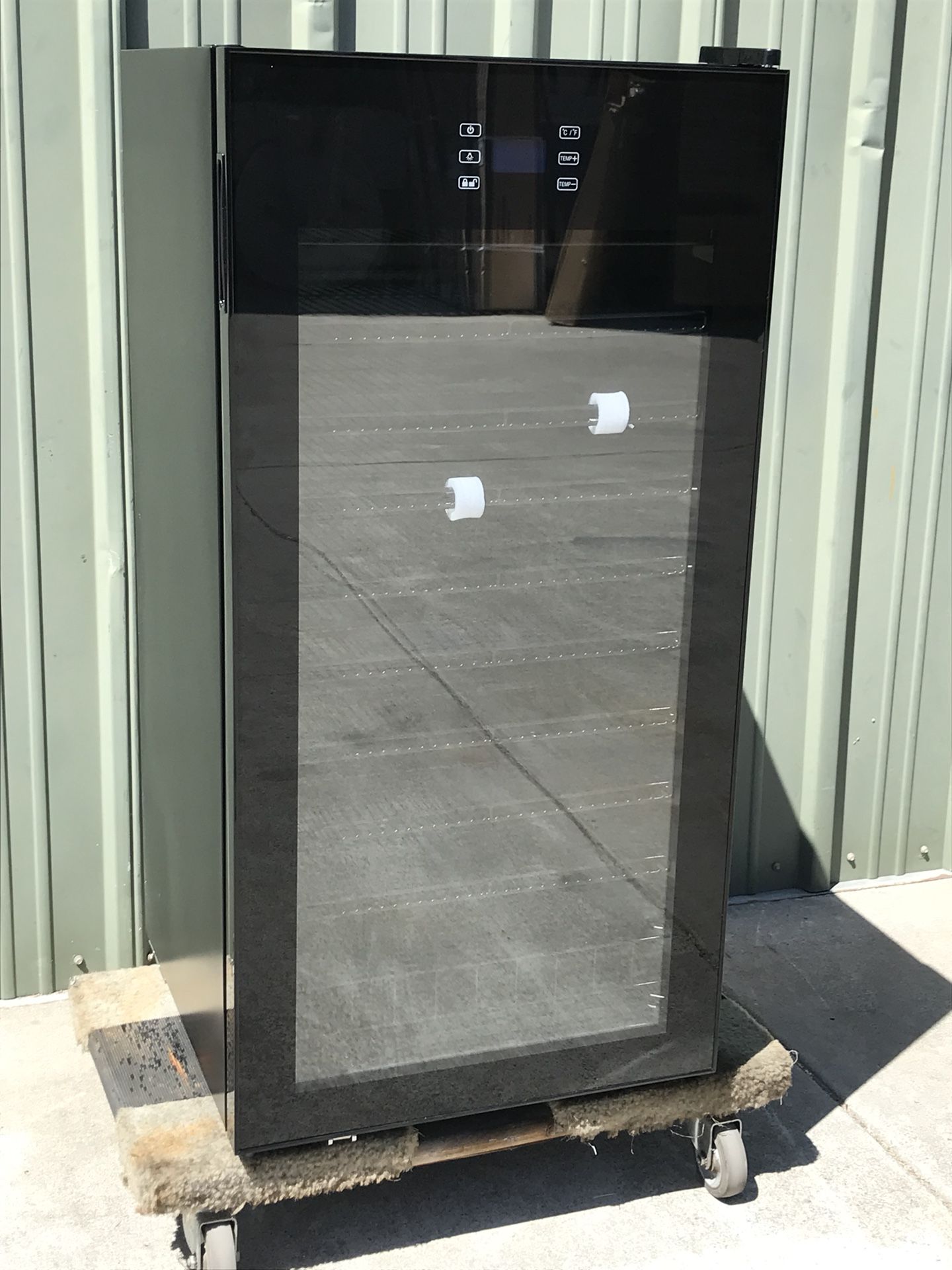 New Wine Enthusiast 92 Bottle Wine Cooler Cellar