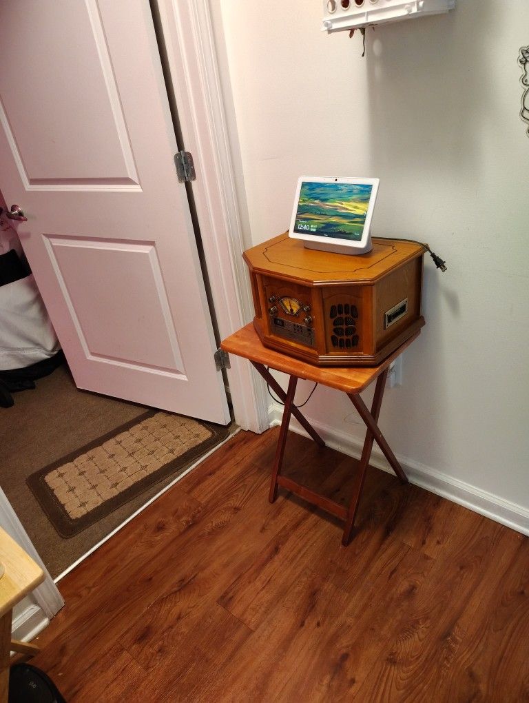 OLD FASHION CASSETTE RADIO & RECORD PLAYER 3 IN ONE 