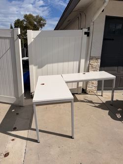 Free desk