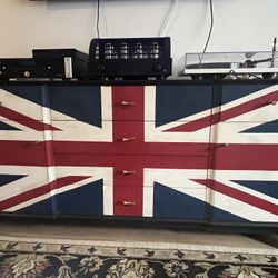 Union Jack buffet table