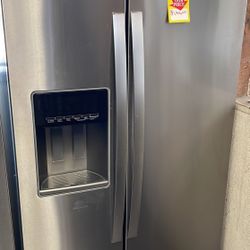 WHIRLPOOL WRS571CIHZ 20.6-cu ft Counter-Depth Side-By-Side Refrigerator