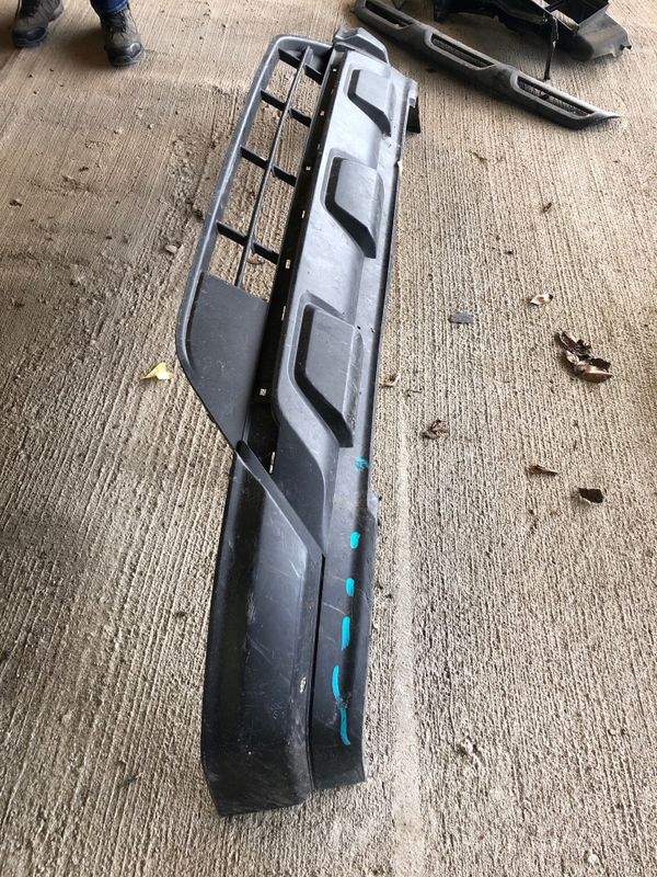 Nissan Pathfinder front bumper lower valance 2017 2018 2019 for Sale in