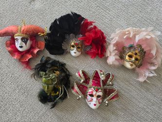 Venetian masquerade masks, set of 5