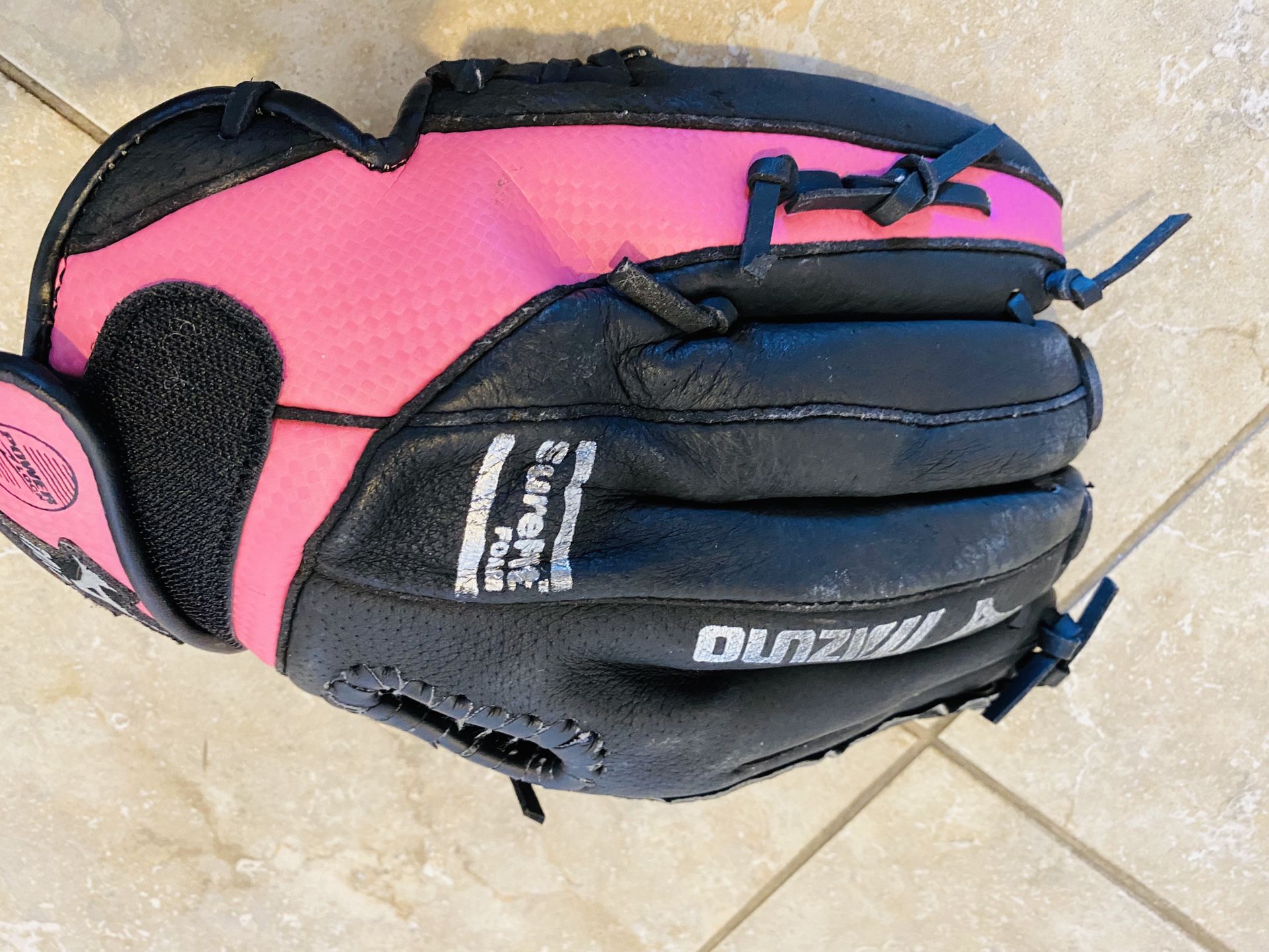 PROSPECT FINCH SERIES YOUTH SOFTBALL GLOVE 11.5
