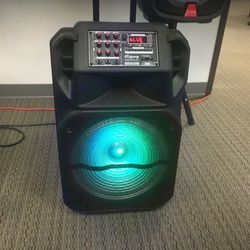 15 inch rechargeable Bluetooth speaker/aux/fm/USB and sad port/microphone for karaoke /brand new!!