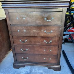 Dressers For Projects / Refurbish 