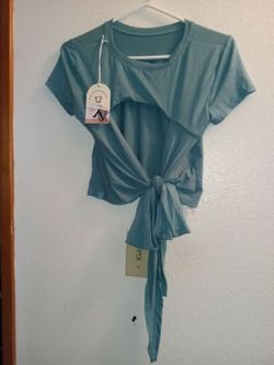 New reversible bow back top
