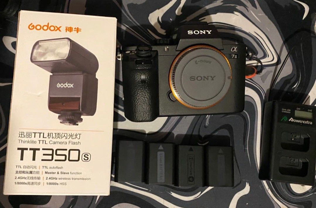 SONY A7 II (BODY) with accessories | no lens