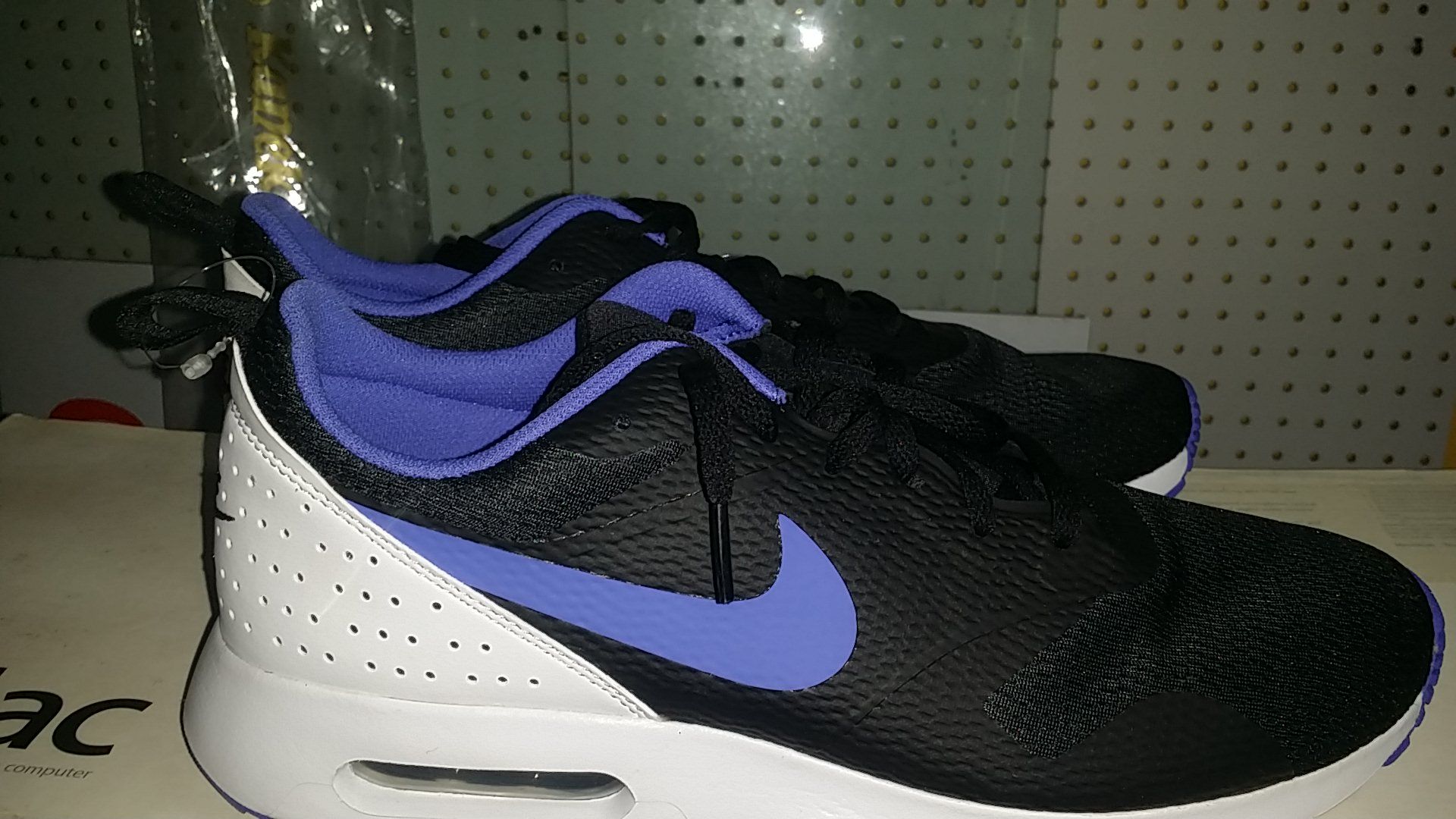 Nike Air tennis shoes