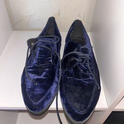 Brand new Deena & Ozzy velvet lace-up shoes Size 9