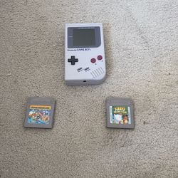 Gameboy With LCD Screen And 2 Games