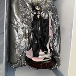 New With Box Disney Armani Maleficent Sculpture