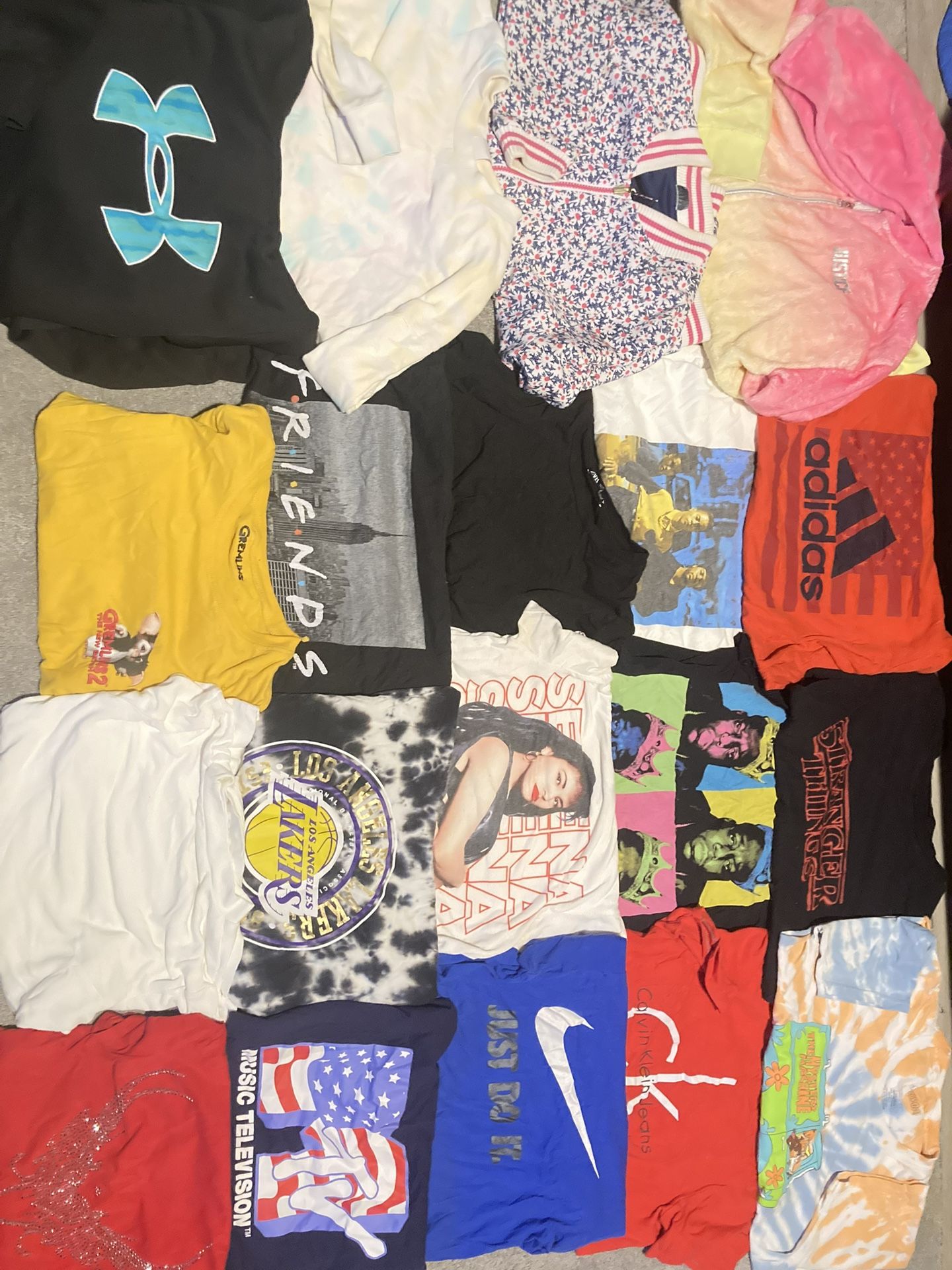 Girls / Women’s Clothes Tops/ Shirts/Jackets/Sweaters       Bottoms/Pants/shorts/jeans