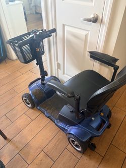 Electric wheelchair