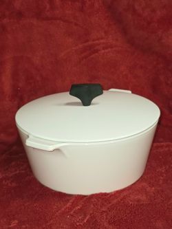 Vintage Corning Ware Buffet Server 2.5 QT with Lid - White, Made in USA