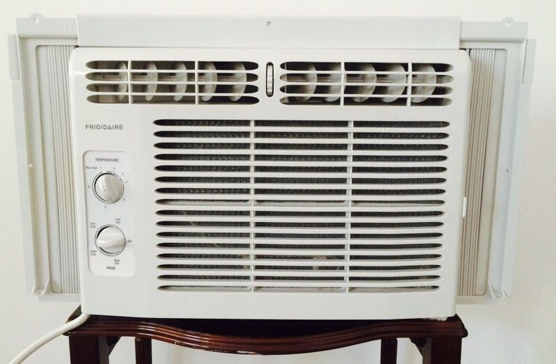 Window air conditioner - Frigidaire