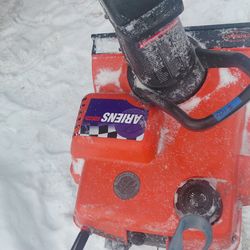 Ariens  SS522E snow blower