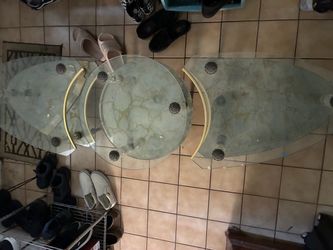 FREE GLASS TABLE