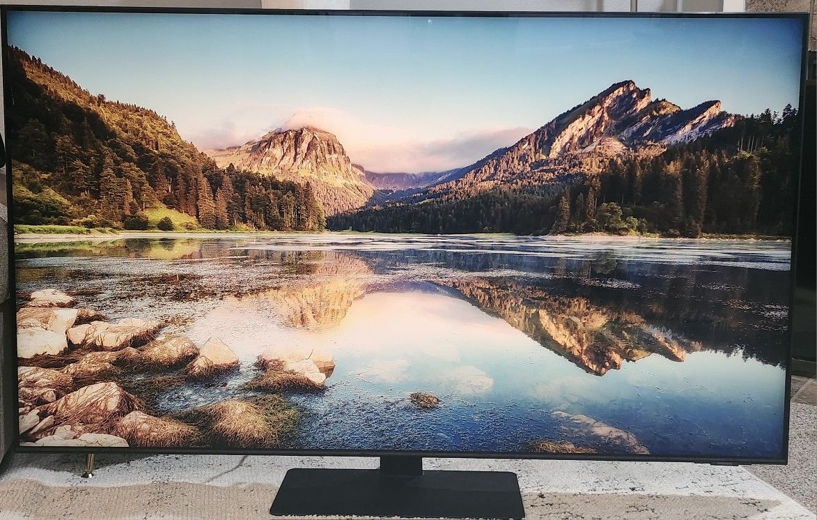 55" Samsung TV 4K ULTRA HD With Home Theater System Speakers