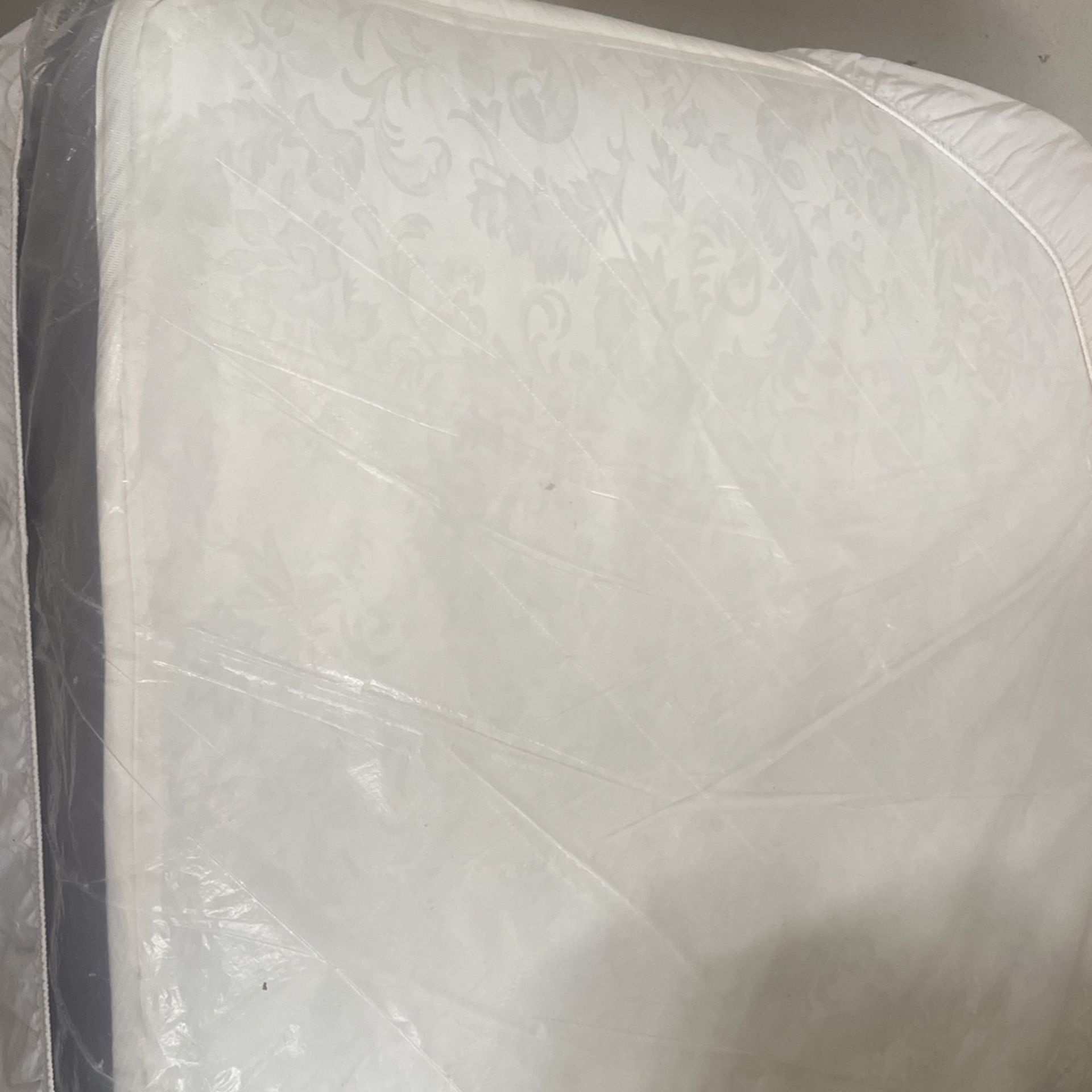 Twin Bed mattress and box spring