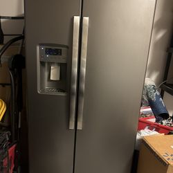 GE Refrigerator 