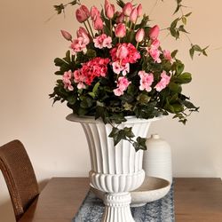 Artificial Flower Arrangement For Valentine’s Day, Wedding, Mother’s Day. 