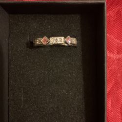 925 sterling Silver Ring With Pink/white Crystals…size 6