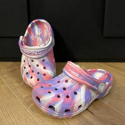 Crocs Kids Swirl Clogs - Glow in the Dark!
