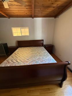 King bed dark brown    ASAP