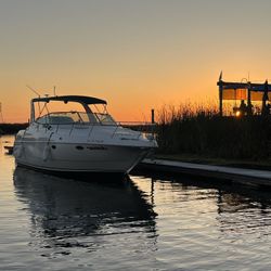 Cruisers Yachts partnership opportunity. 3570 Espirit