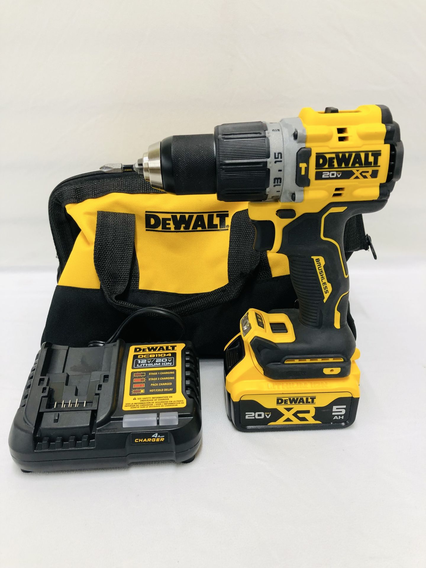 DeWalt 20V XR 1/2” Hammer Drill w/5Ah Battery & Charger