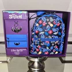 1-NIB LILLO AND STITCH BACKPACK GIFT SET BUNDLE