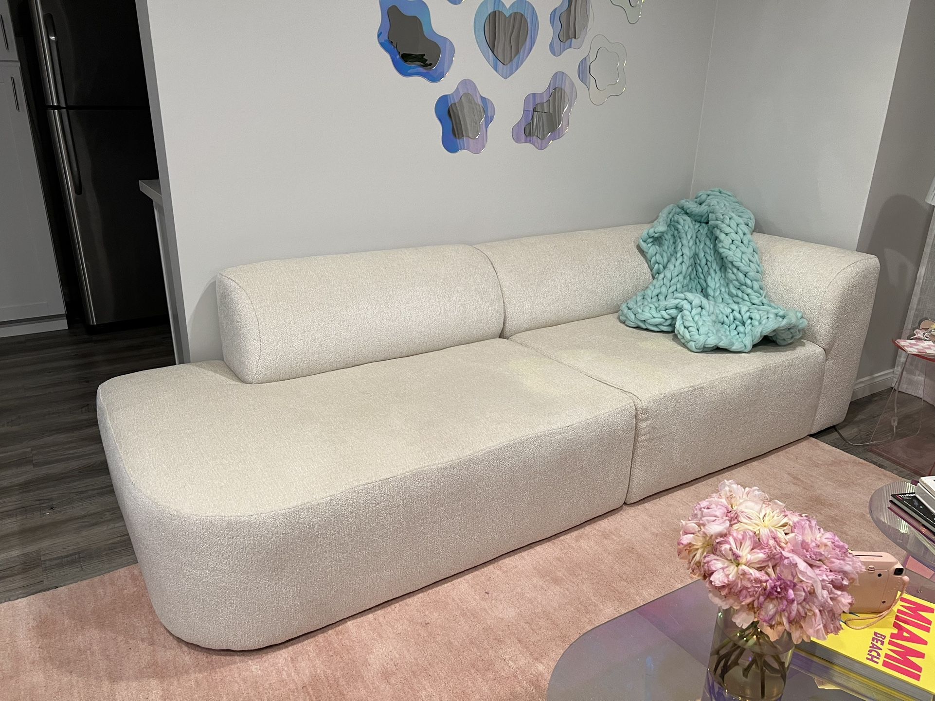 HD Buttercup Sofa