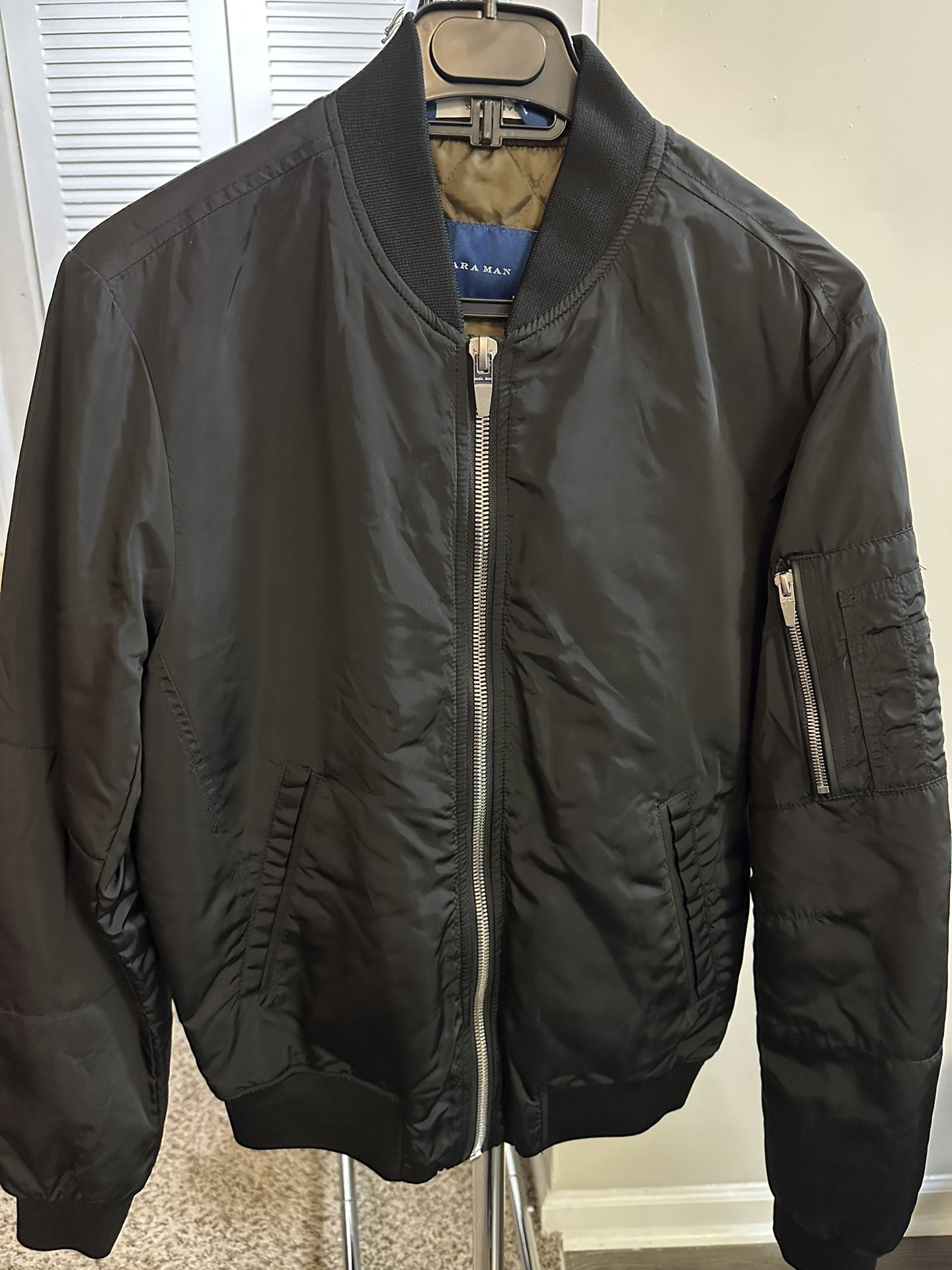 Zara Men’s Bomber Jacket Size Small