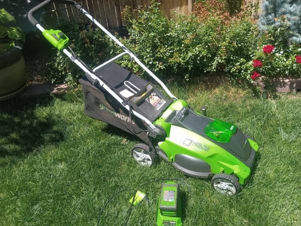 Greenworks Lawn Mower 16" w Battery and Charger 40 Volt Lithium