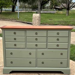 Beautiful 10-Drawer Large Solid Wood Dresser - Stanley Brand