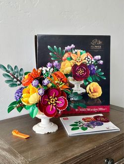 LEGO® Flower Bouquet with Vase 💐