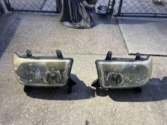Toyota Sequoia OEM Headlights (Used – Good Condition)