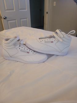 Women Reebok Size 9