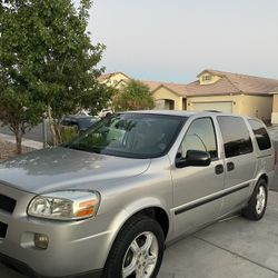 2,008 Chevy Uplander 