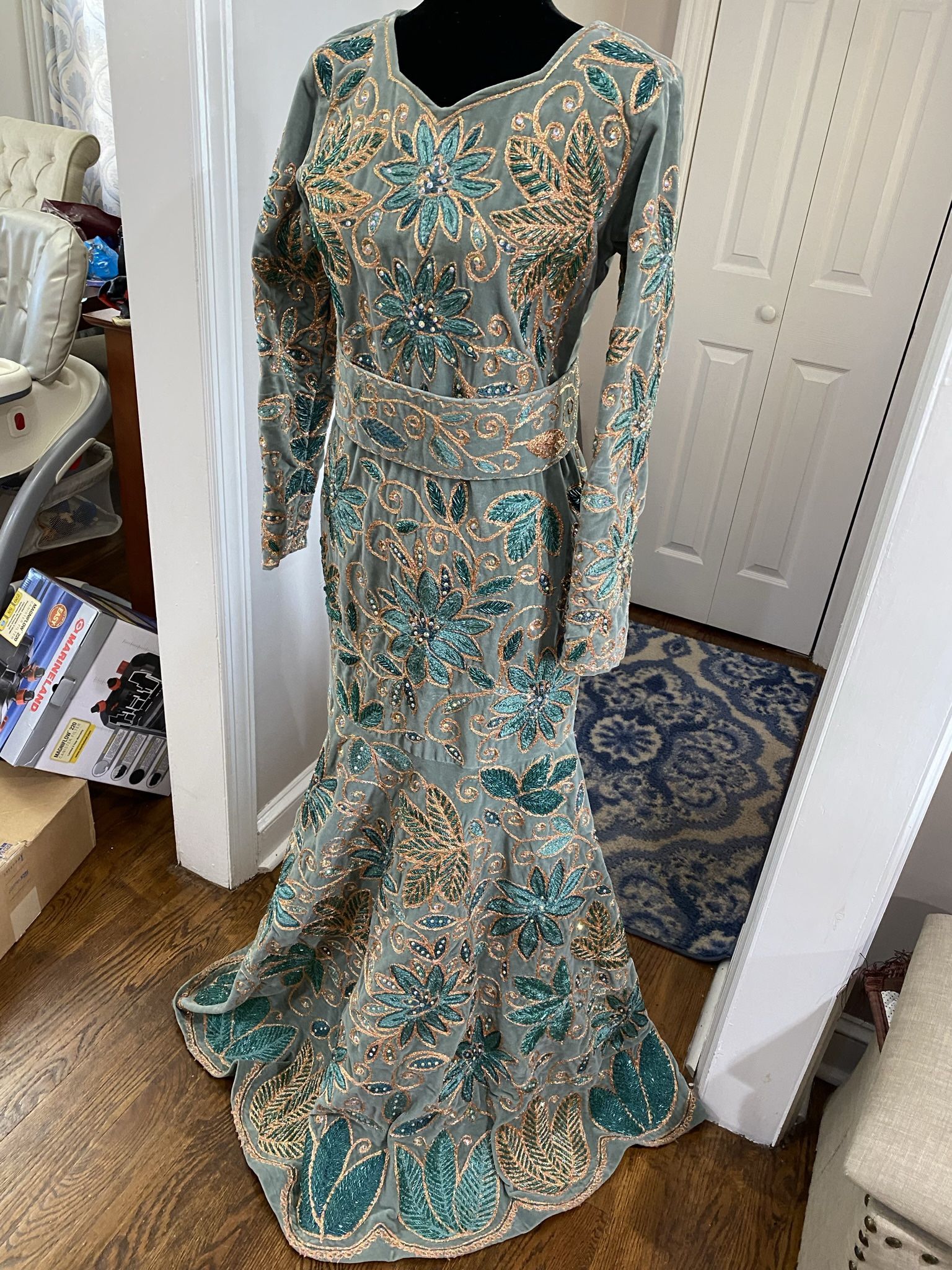 Thoub Henna Arabic Thobe Middle Eastern Embroidery Tatreez