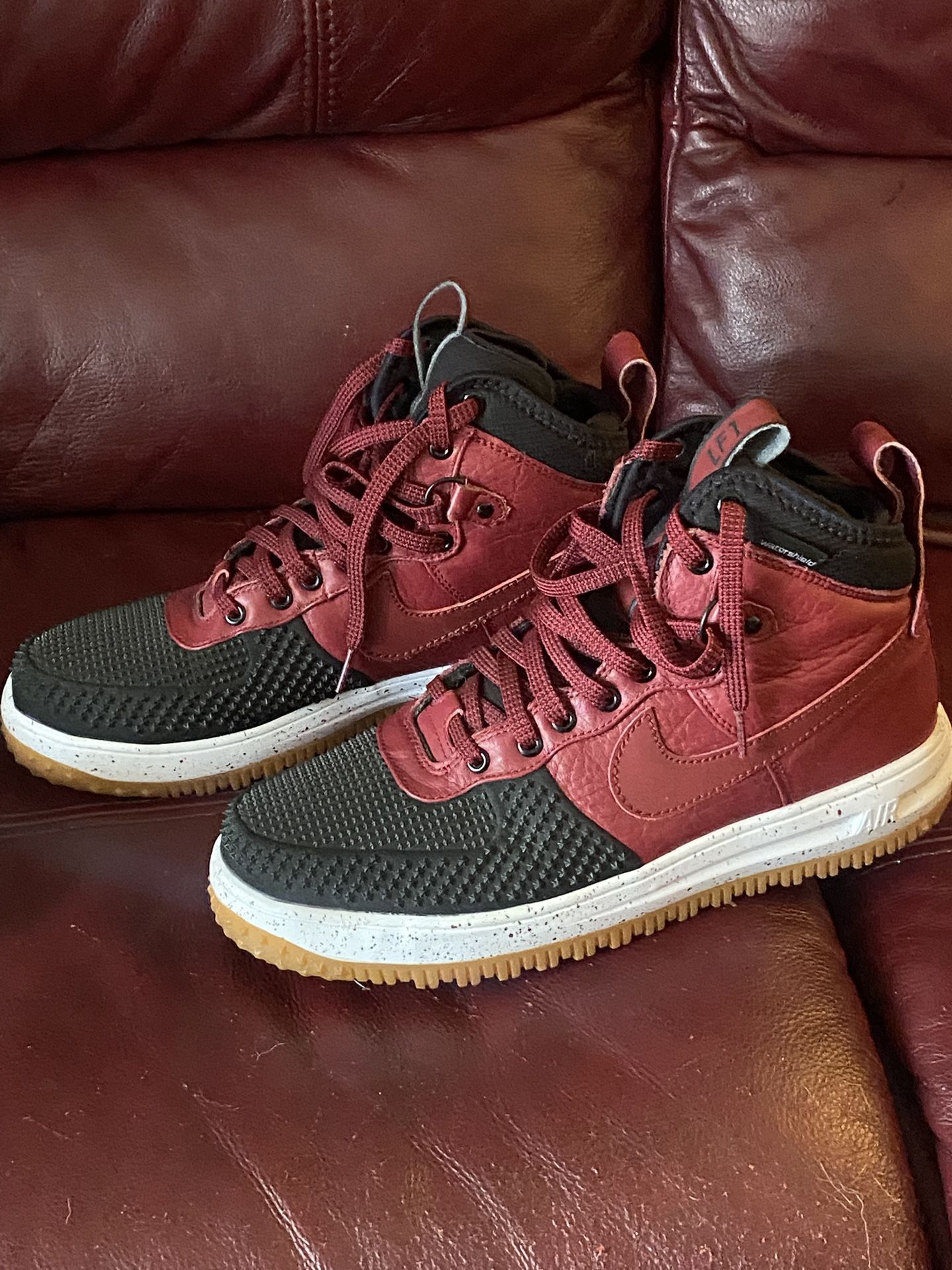 Nike High Top