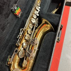 Selmer Bundy 2 Tenor Saxophone with New Mouthpiece and Box of Reeds $700 Firm