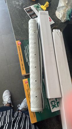 Floor shower mat