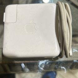 Charge Apple Laptop Year 2013