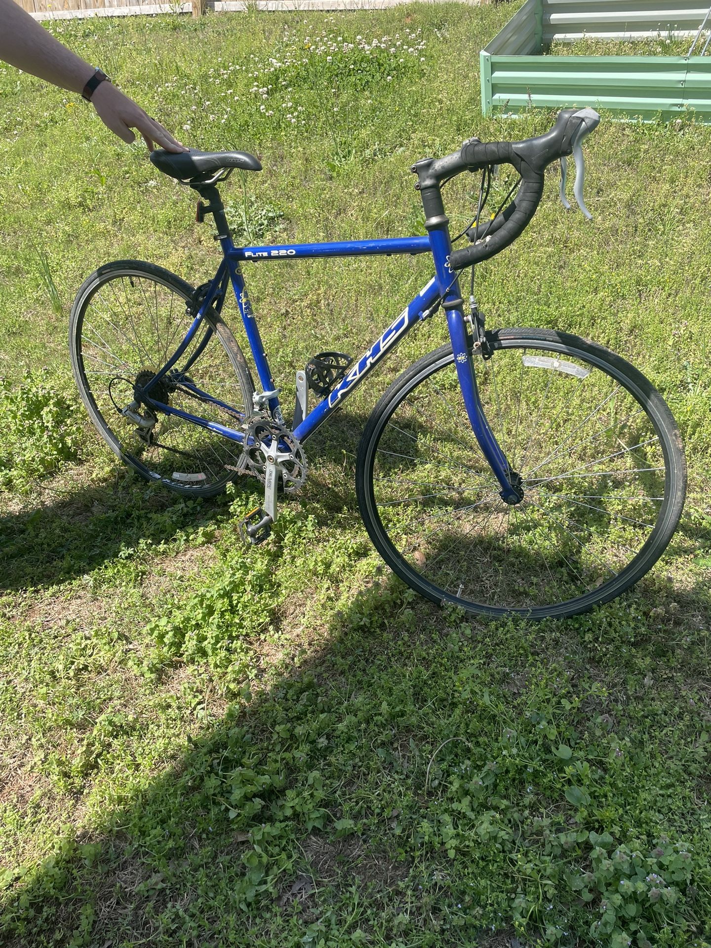 KHS Flite 220 Road Bike
