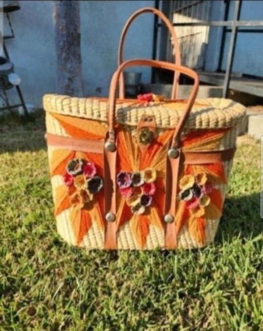 Mid Century Vintage Large Woven Straw Bucket Basket Purse