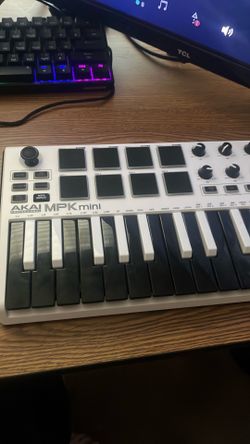 Akai mpk Mimi